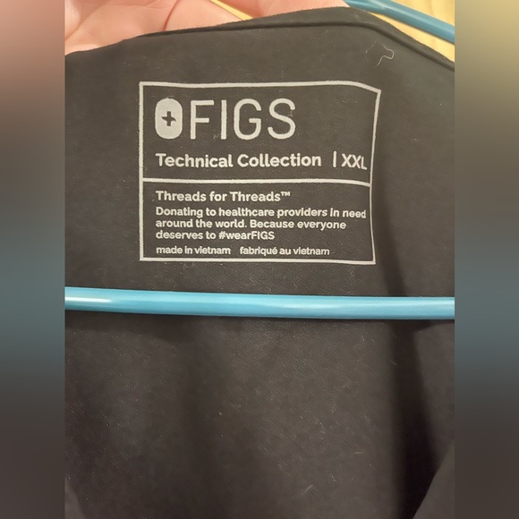 Figs | Black Casma Scrub Top - Picture 4 of 5